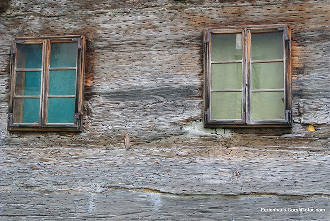 Fenster altes Holzhaus